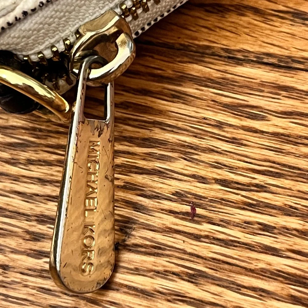 Michael Kors White Monogram wallet no wristlet band